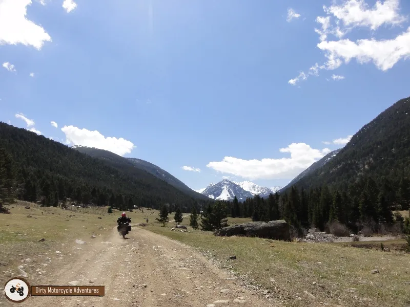 Tobacco Roots motorcycle ride