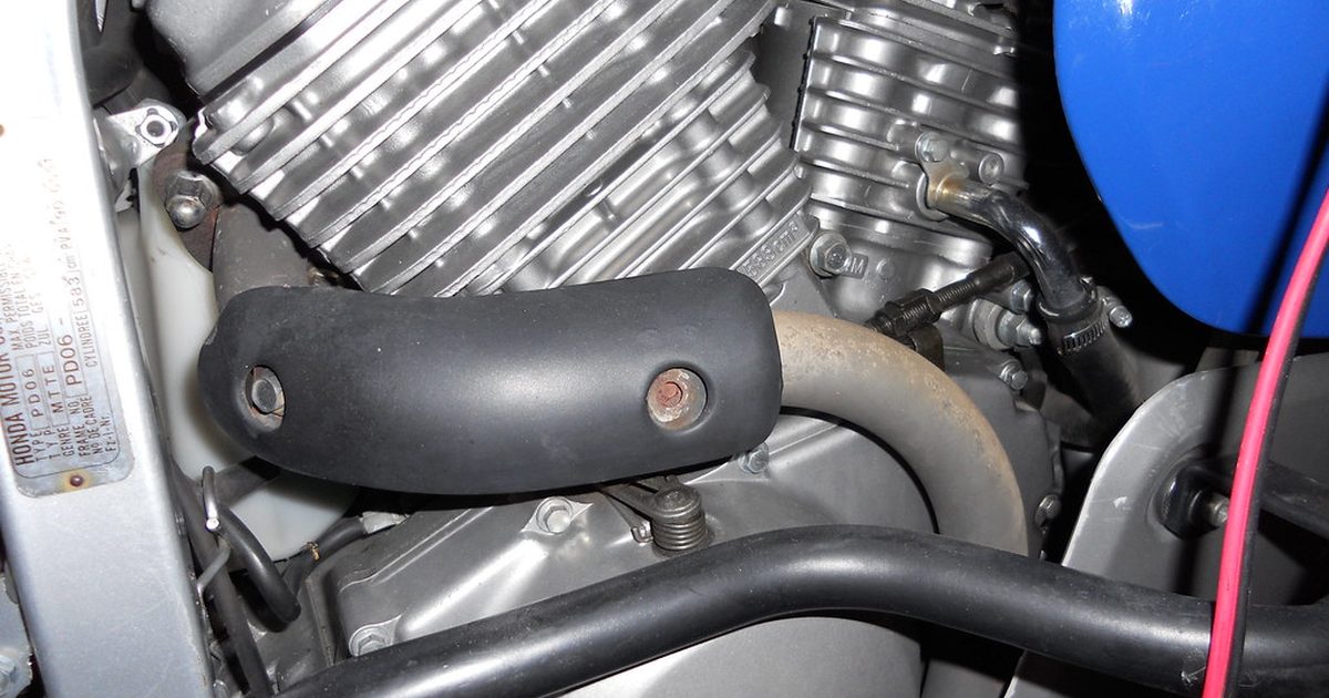 Broken bolt holding heat shield on the Transalp