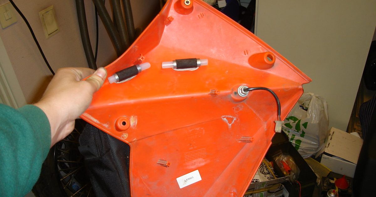 Wolfman tank panniers on front fairings